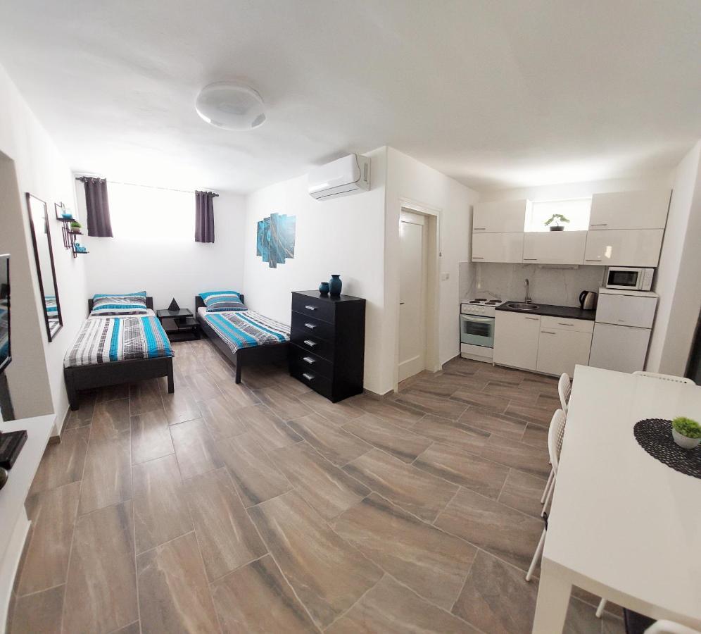Apartments Maltasic Вир Екстер'єр фото