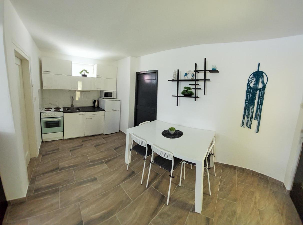 Apartments Maltasic Вир Екстер'єр фото